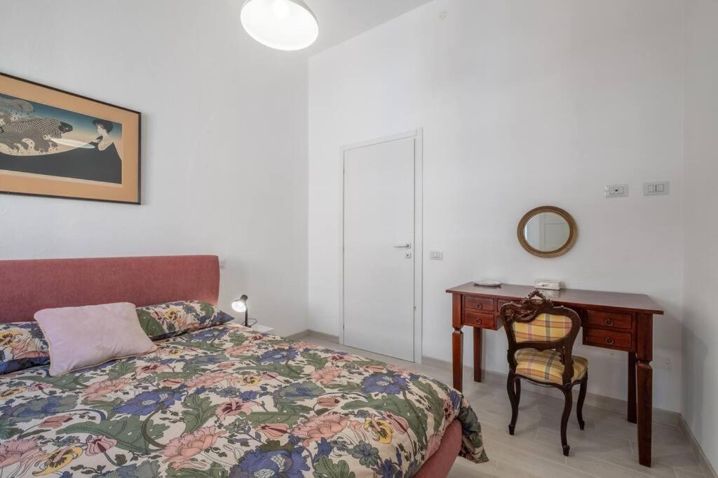 Casa Ofride -centro-poetto 10 Min-wi-fi-netflix *