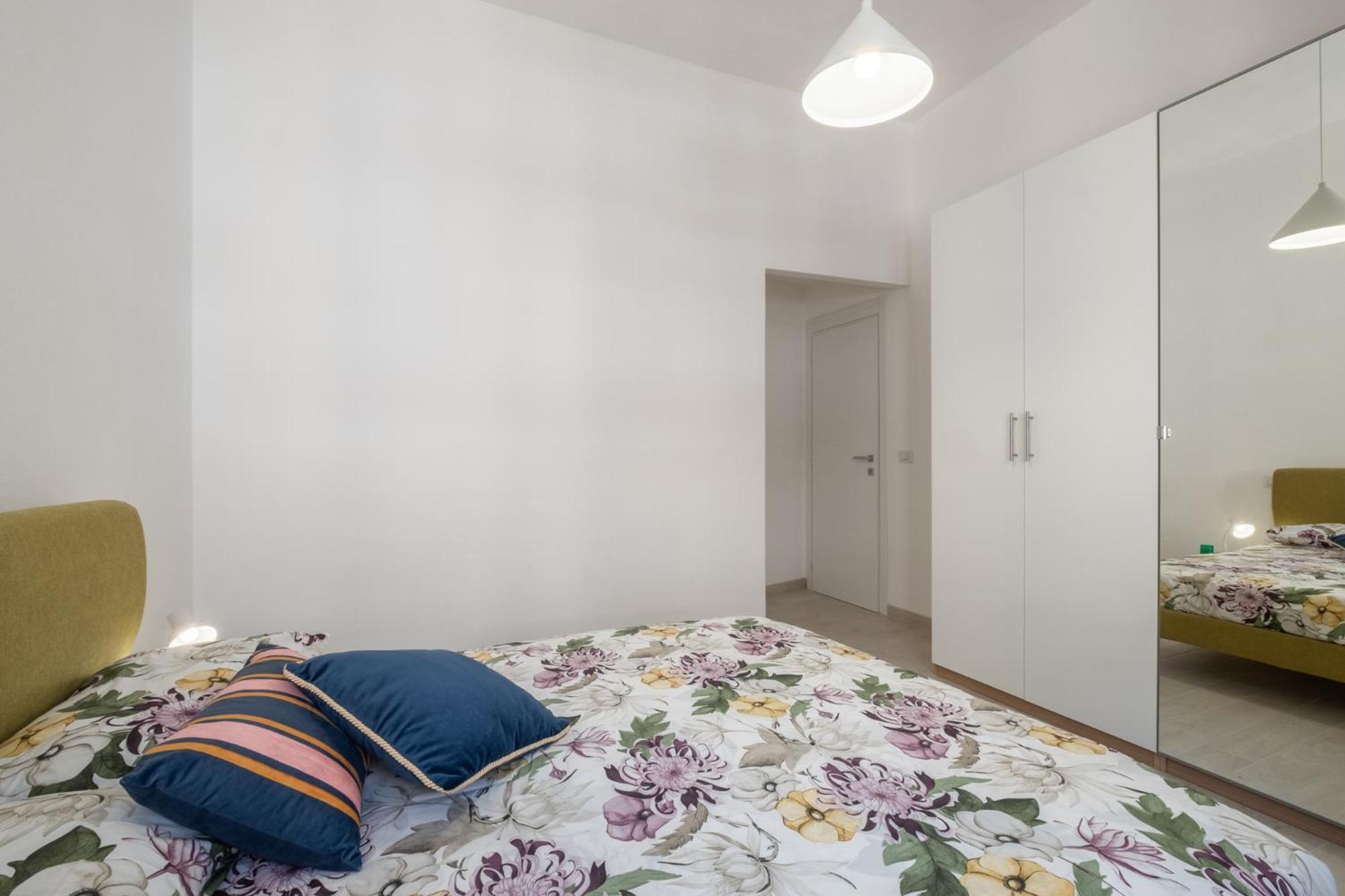 Apartment Casa Ofride -centro-poetto 10 Min-wi-fi-netflix Cagliari