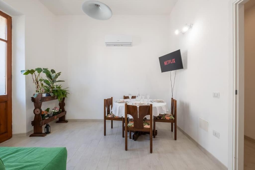 Casa Ofride -centro-poetto 10 Min-wi-fi-netflix Appartement