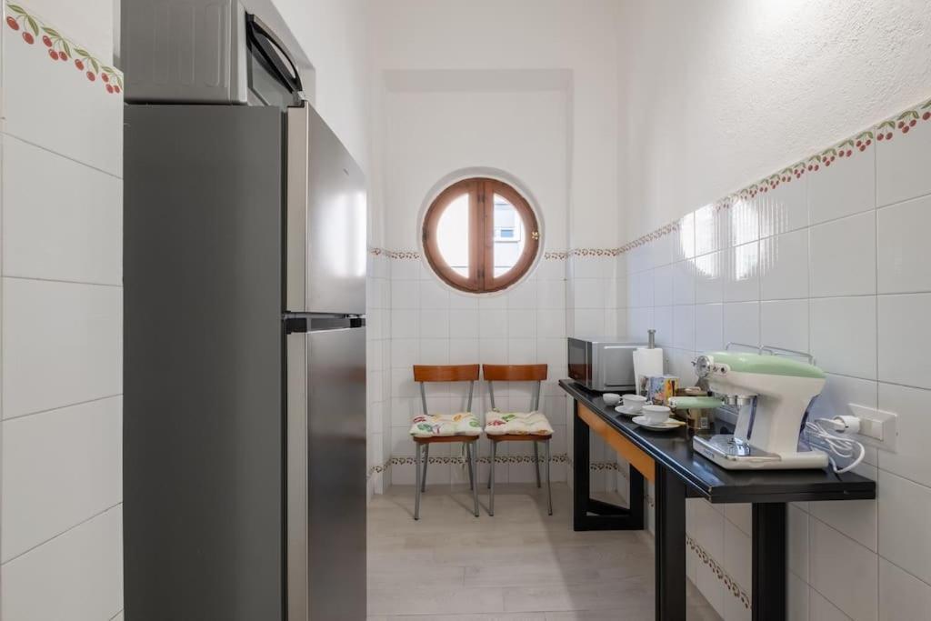 Casa Ofride -centro-poetto 10 Min-wi-fi-netflix Appartement Cagliari