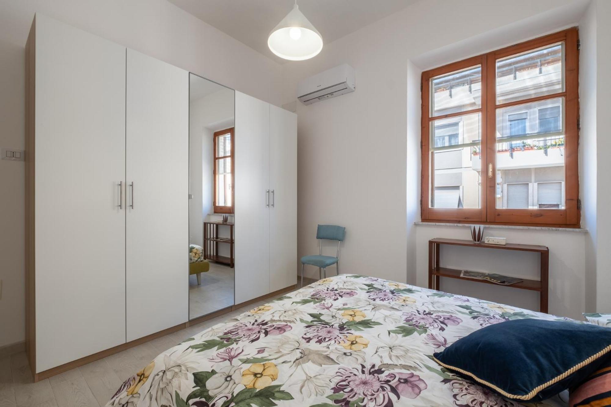 Casa Ofride -centro-poetto 10 Min-wi-fi-netflix Appartement *